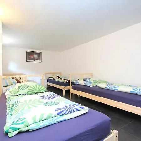 Appartement Privat-souterrain-apartment