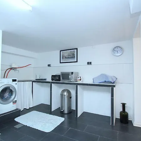 Apartment Privat-souterrain-apartment Hannover